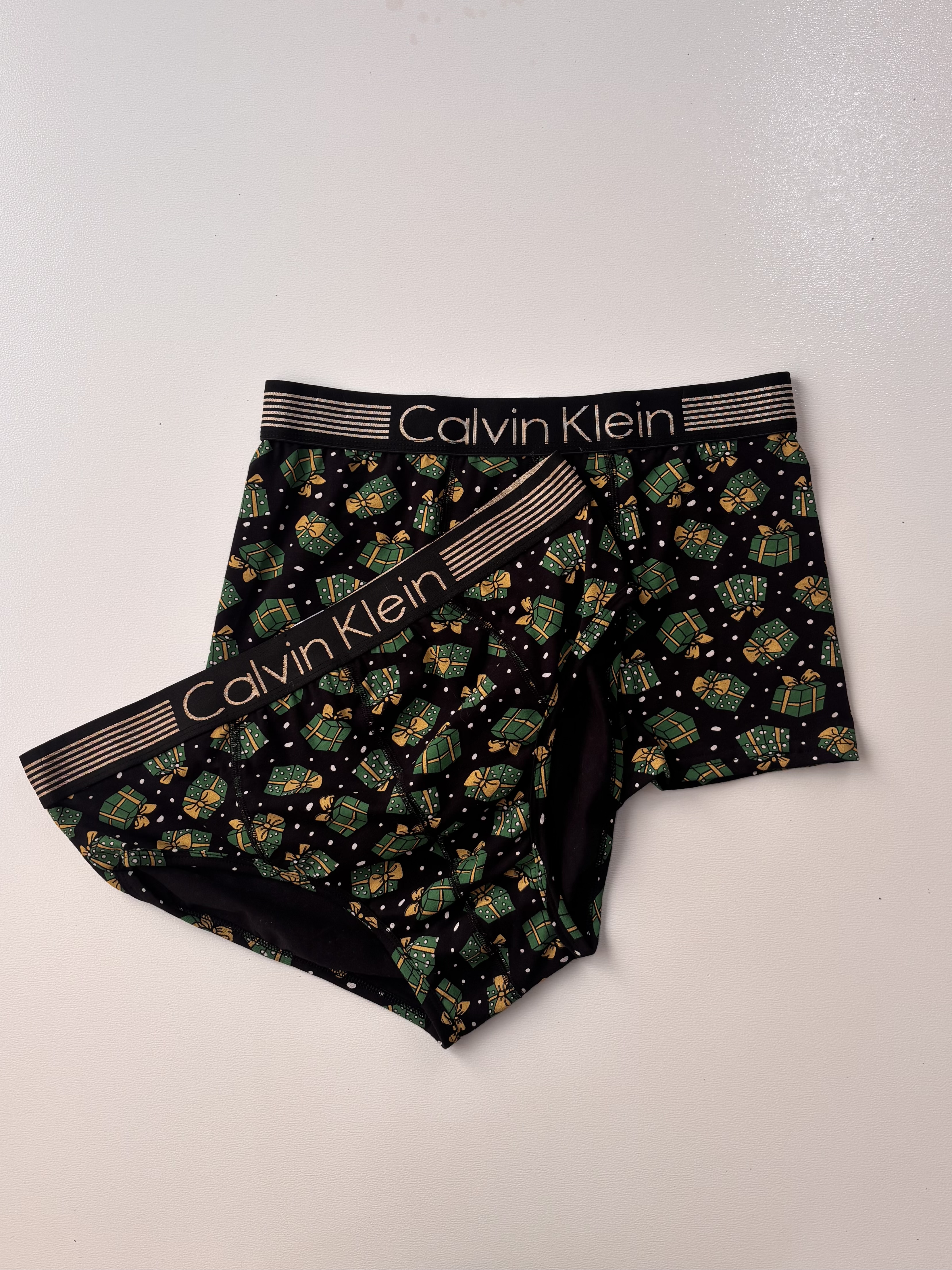 شورت مردانه Calvin klein طرح کادوی کریسمسی